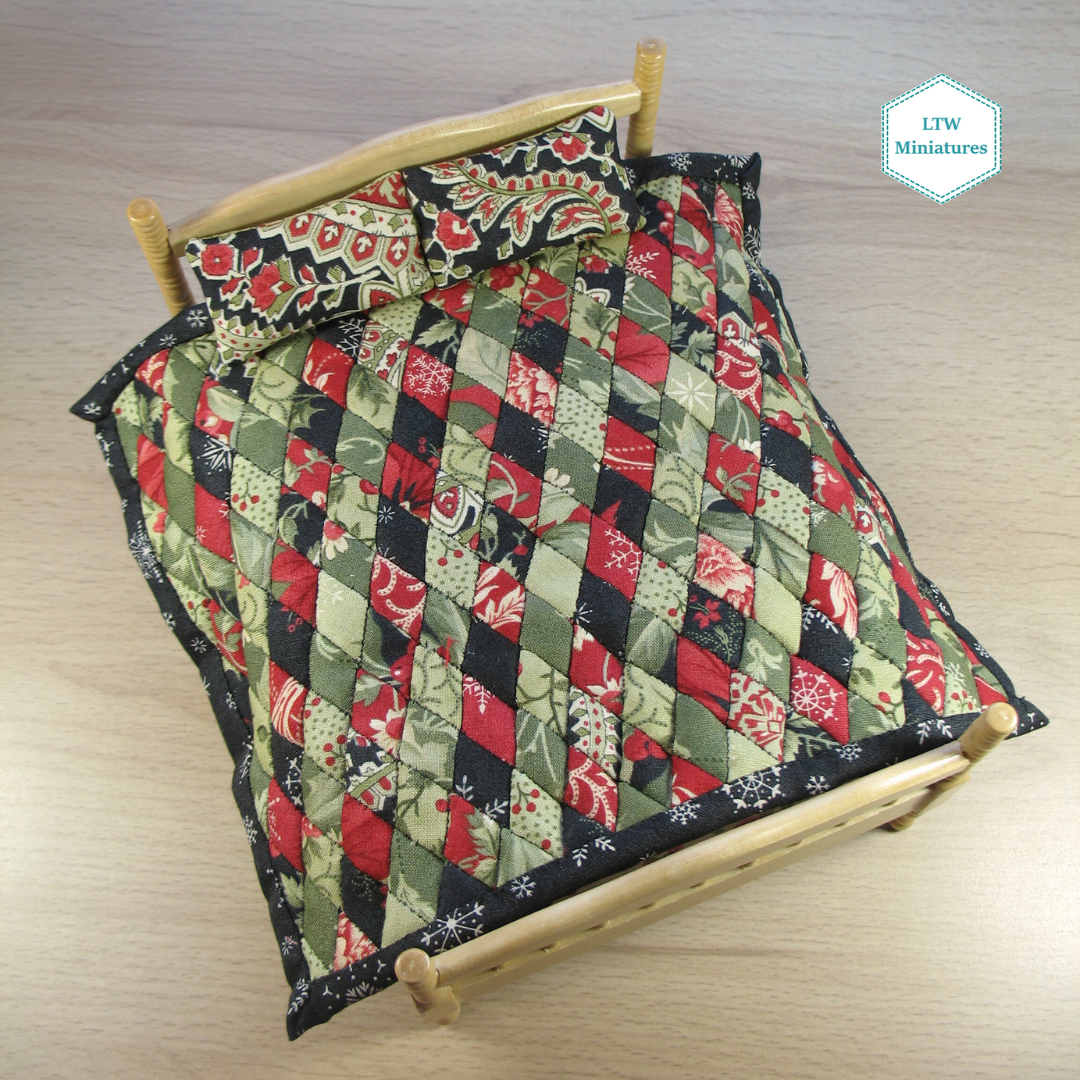 Christmas Dollhouse Miniature Quilt - Dark Diamonds - and Pillows for 1:12 Double Bed