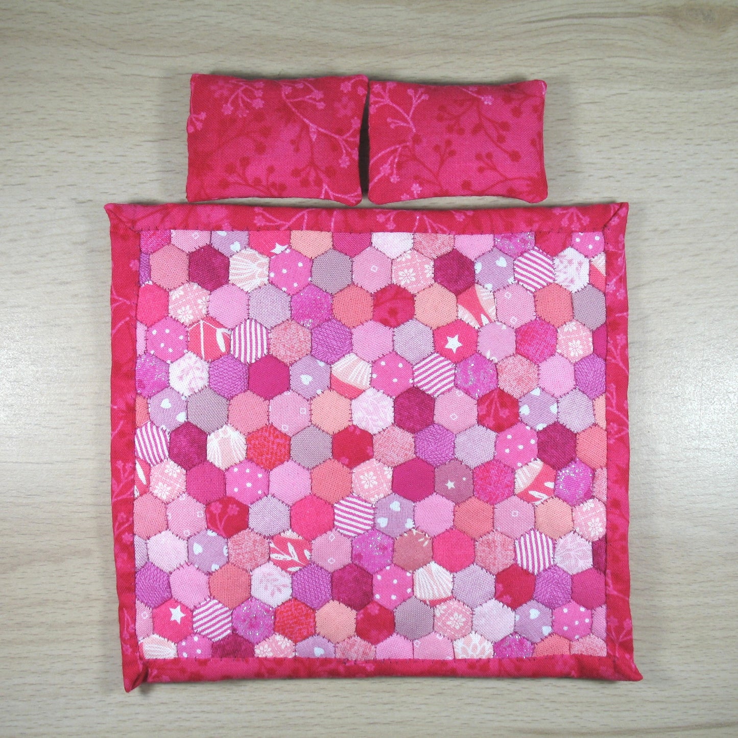 Bright Pink Single Quilt and Pillows for 1:12 Dollhouse