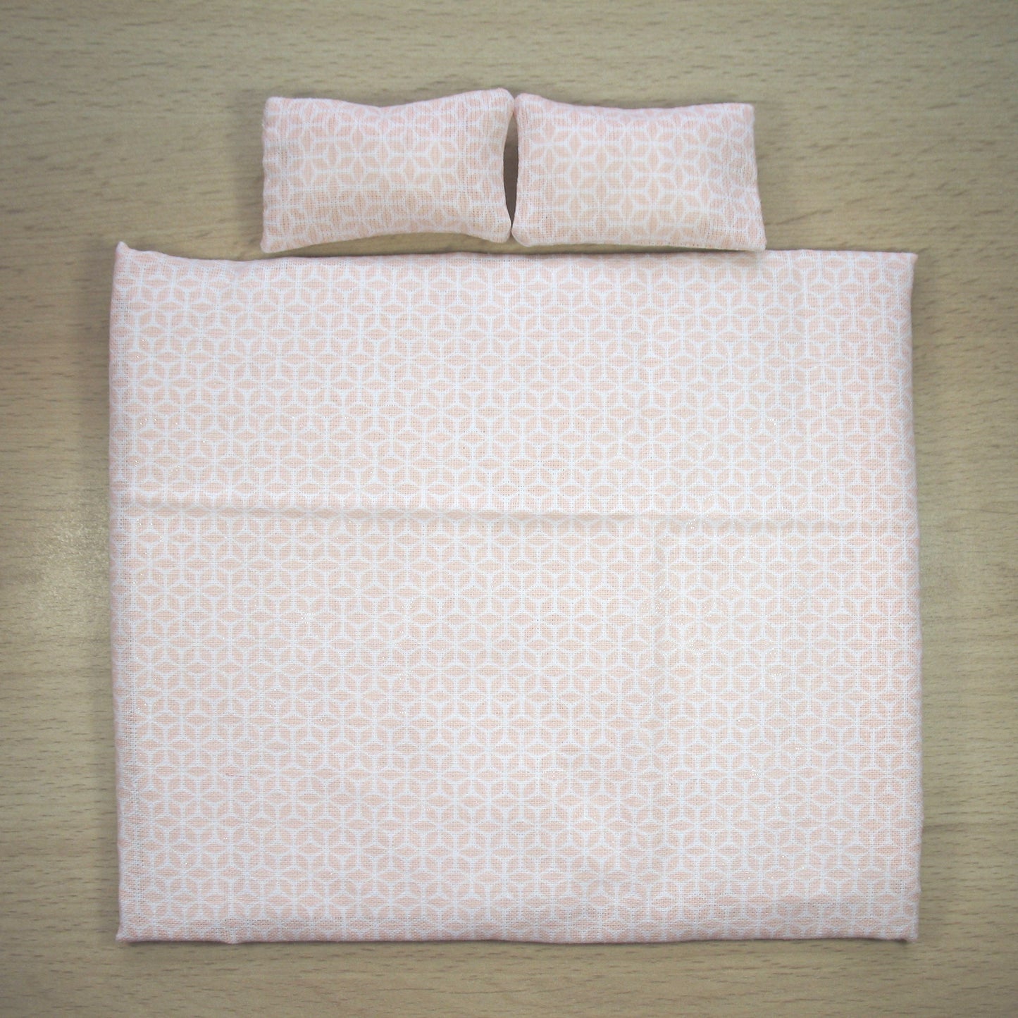 Peachy Hexies Double Quilt and Pillows for 1:12 Dollhouse