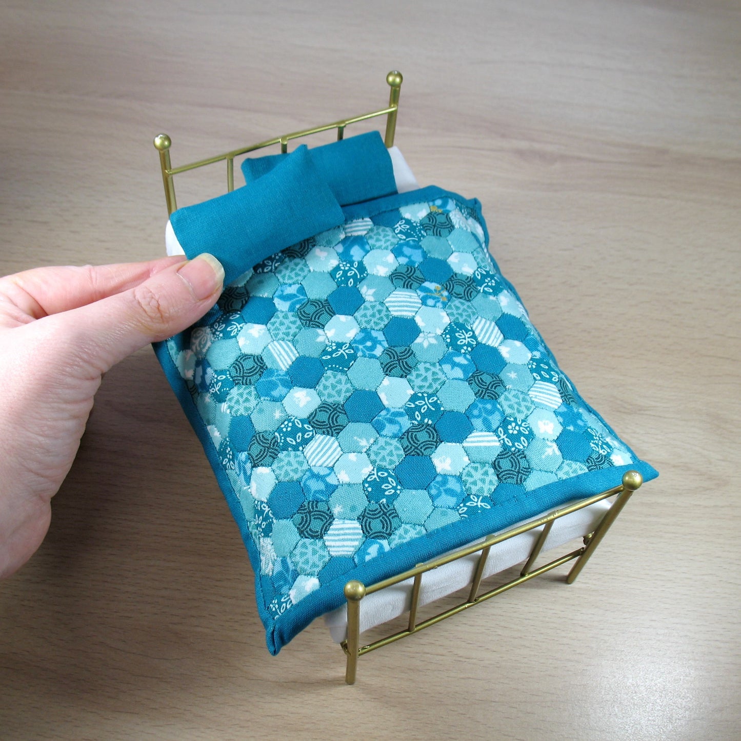 Turquoise Single Quilt and Pillows for 1:12 Dollhouse
