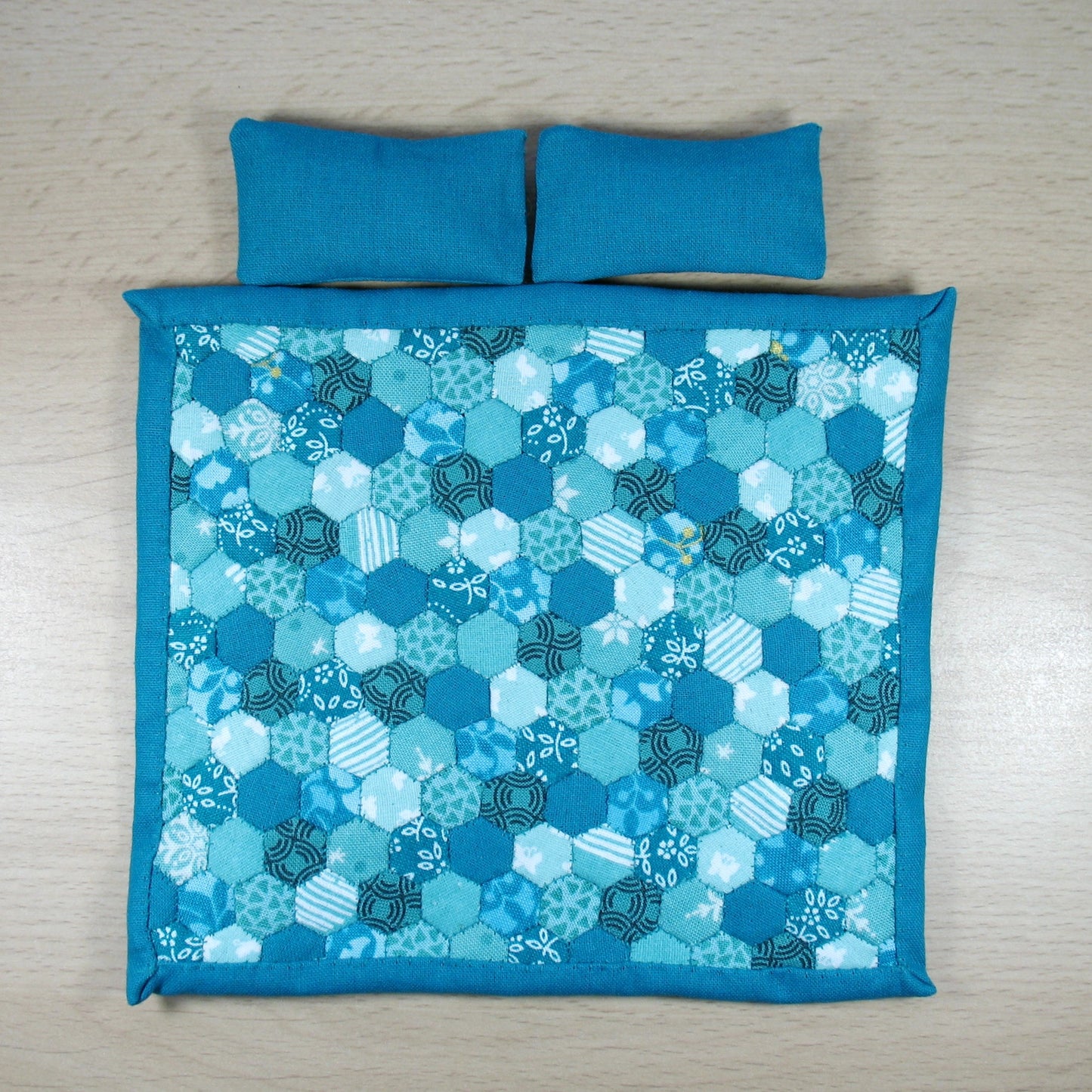 Turquoise Single Quilt and Pillows for 1:12 Dollhouse