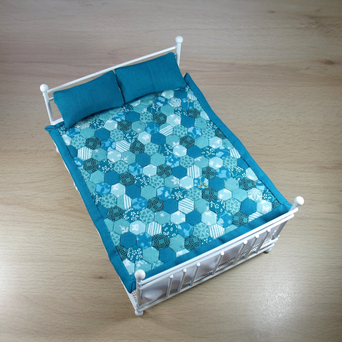 Turquoise Single Quilt and Pillows for 1:12 Dollhouse