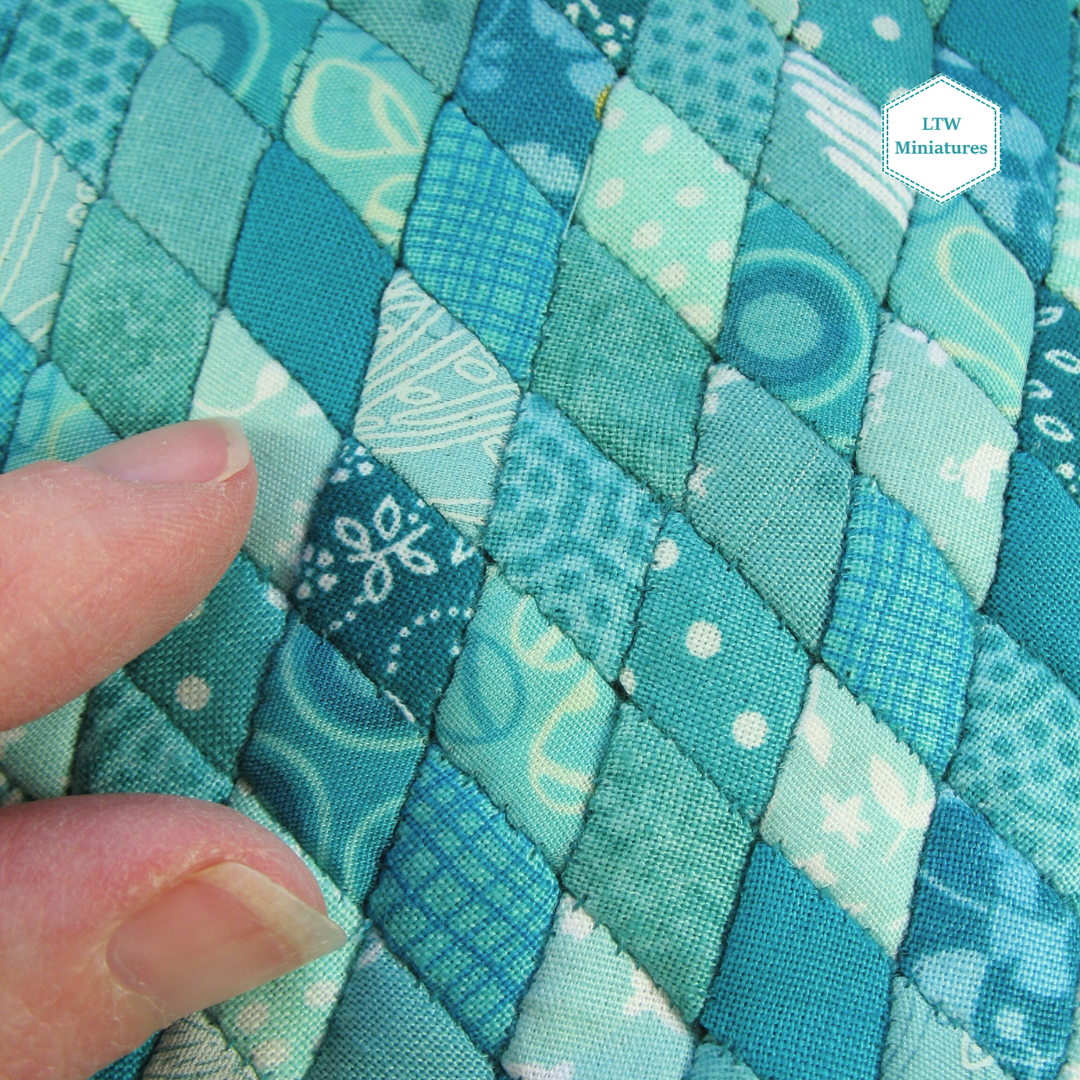 Turquoise Diamonds Double Quilt and Pillows for 1:12 Dollhouse