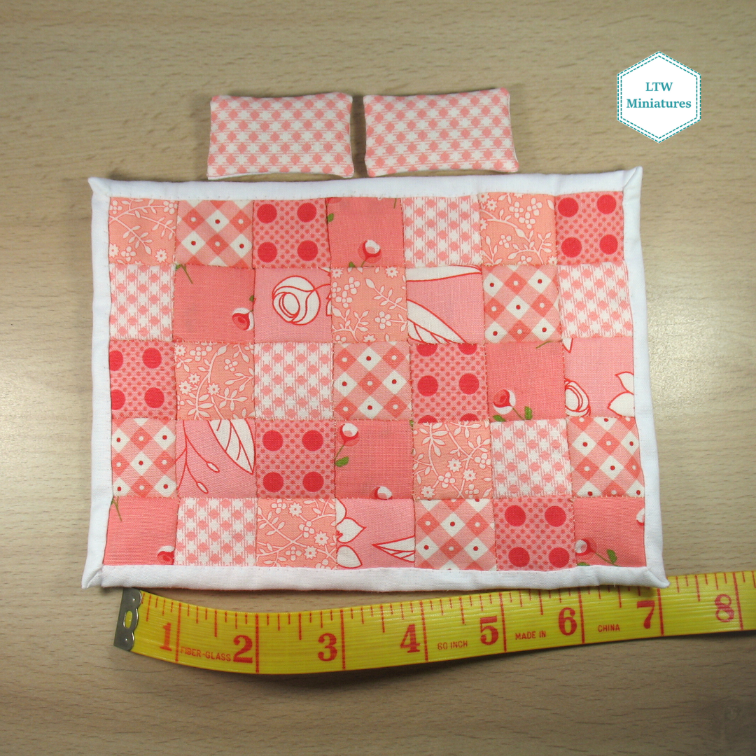 Coral Squares Double Quilt and Pillows for 1:12 Dollhouse
