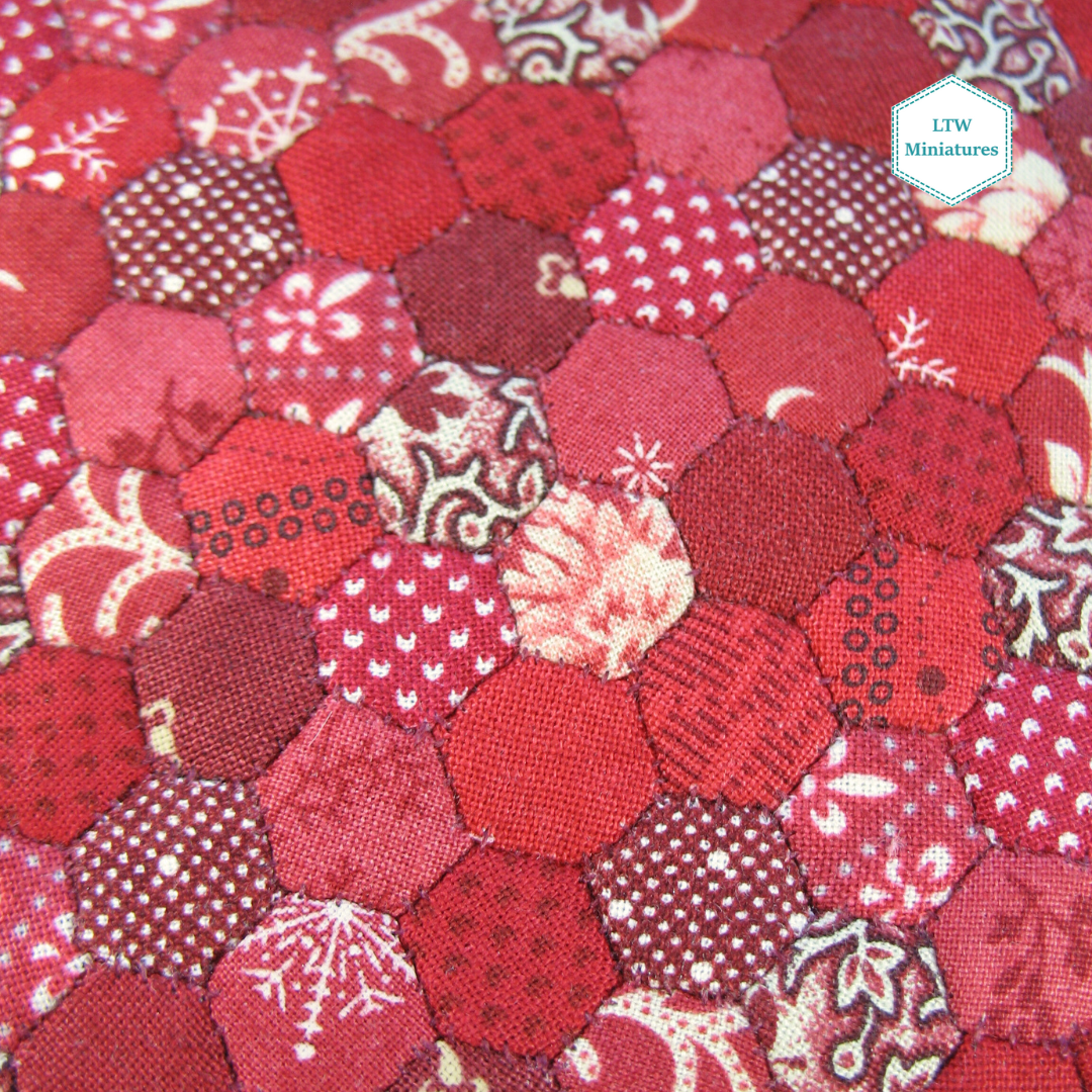 Red Hexies Double Quilt and Pillows for 1:12 Dollhouse