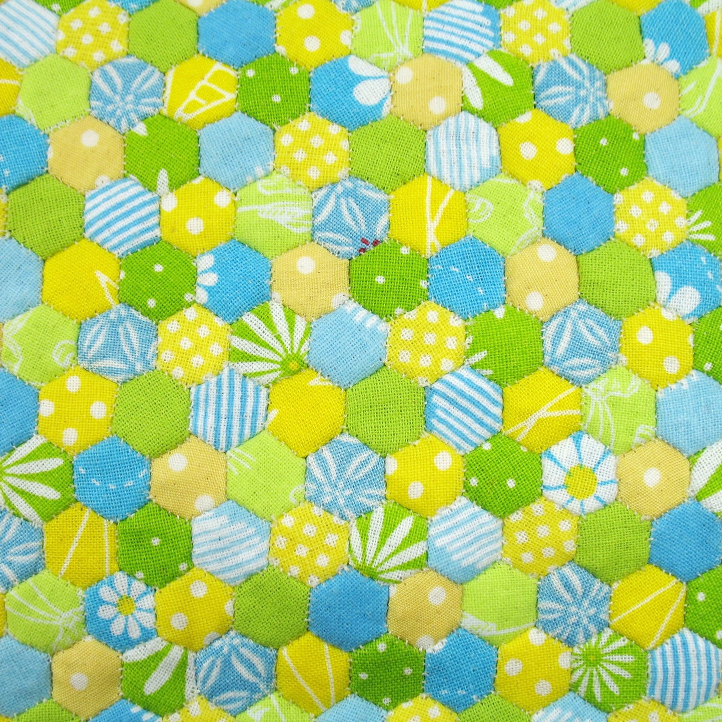 Summer Heat 1/4" Hexies Double Quilt and Pillows for 1:12 Dollhouse