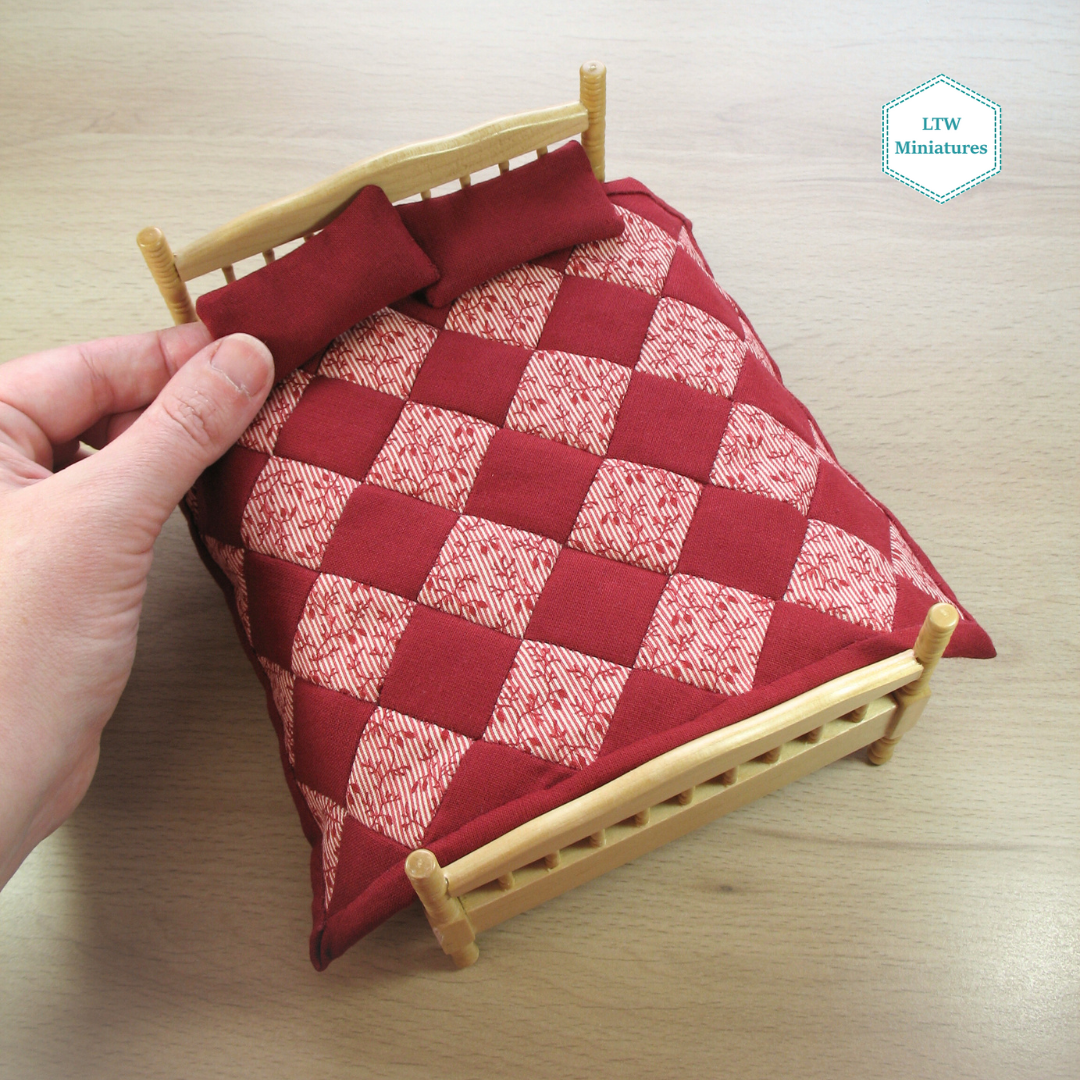 Red Diamonds Double Quilt and Pillows for 1:12 Dollhouse