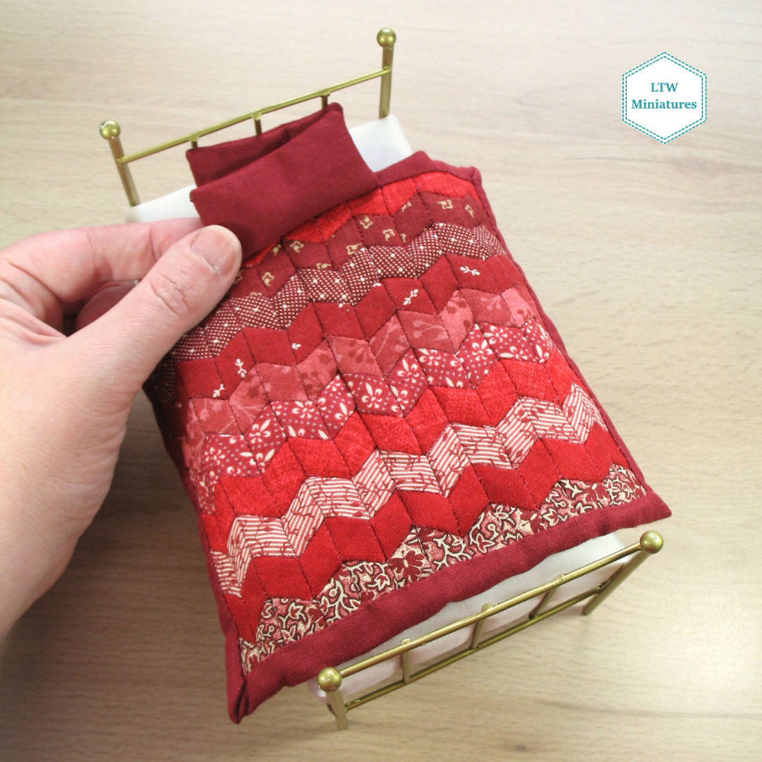 Red Zigzag Single Quilt and Pillows for 1:12 Dollhouse