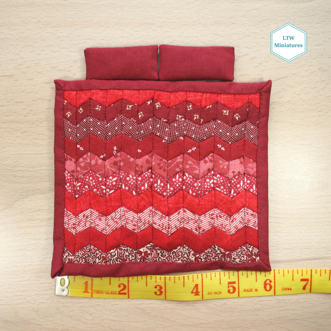Red Zigzag Single Quilt and Pillows for 1:12 Dollhouse