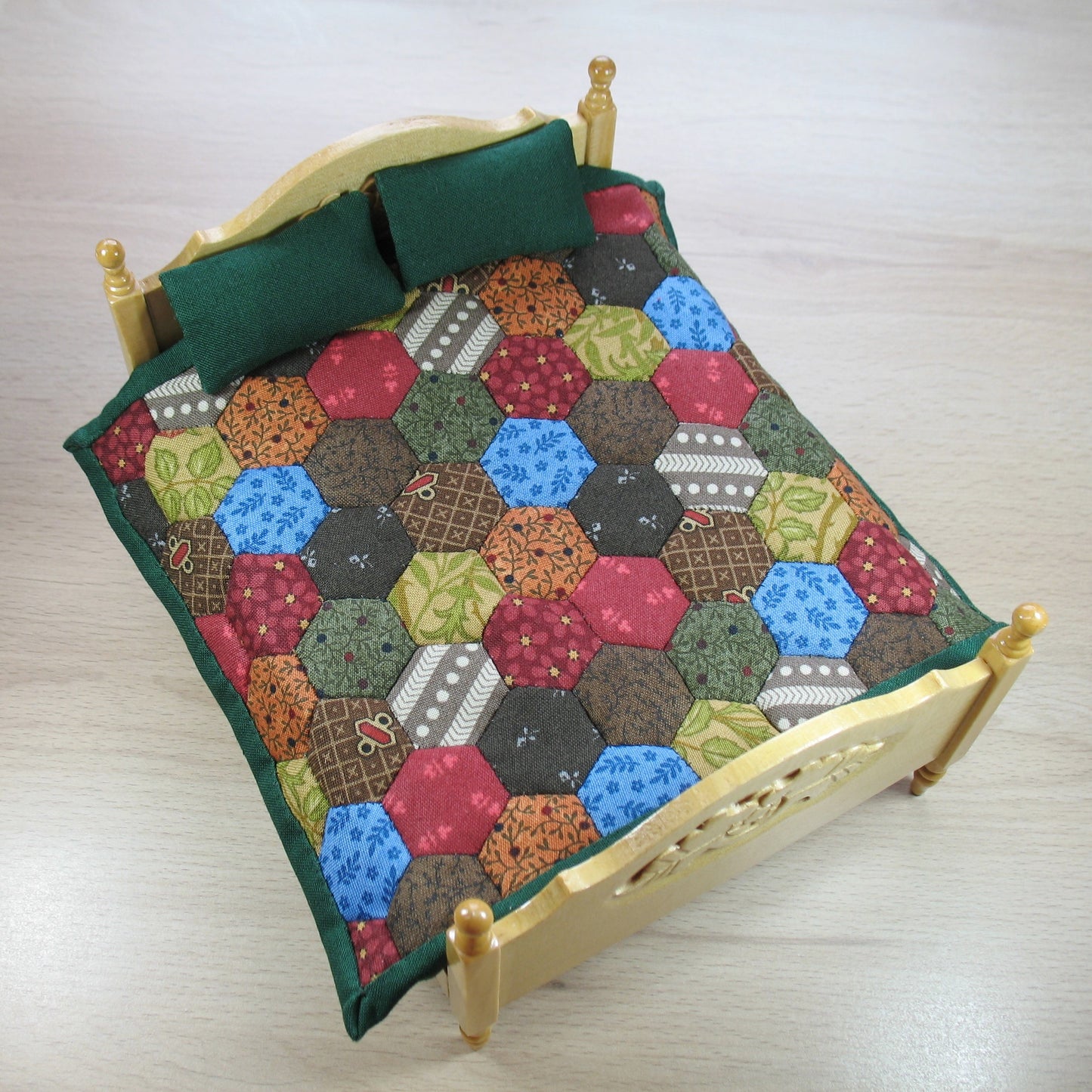 Traditional Hexies Double Quilt and Pillows for 1:12 Dollhouse