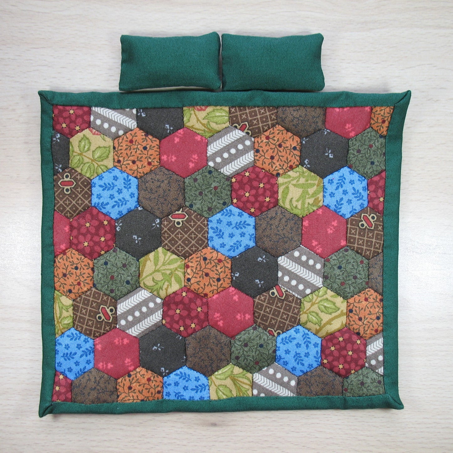 Traditional Hexies Double Quilt and Pillows for 1:12 Dollhouse