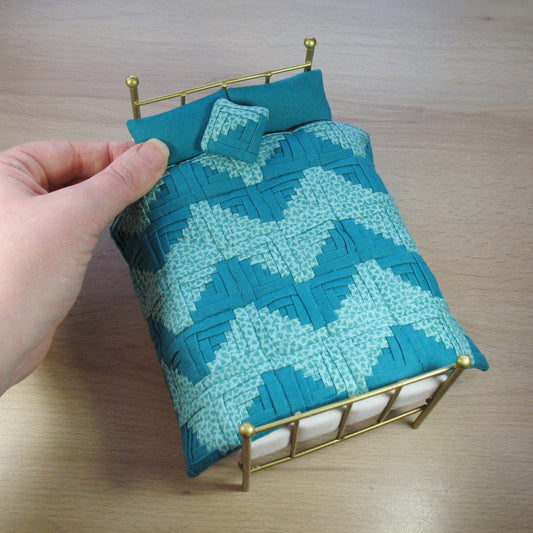 PIMA Turquoise Zigzag Double Quilt and Pillows for 1:12 Dollhouse