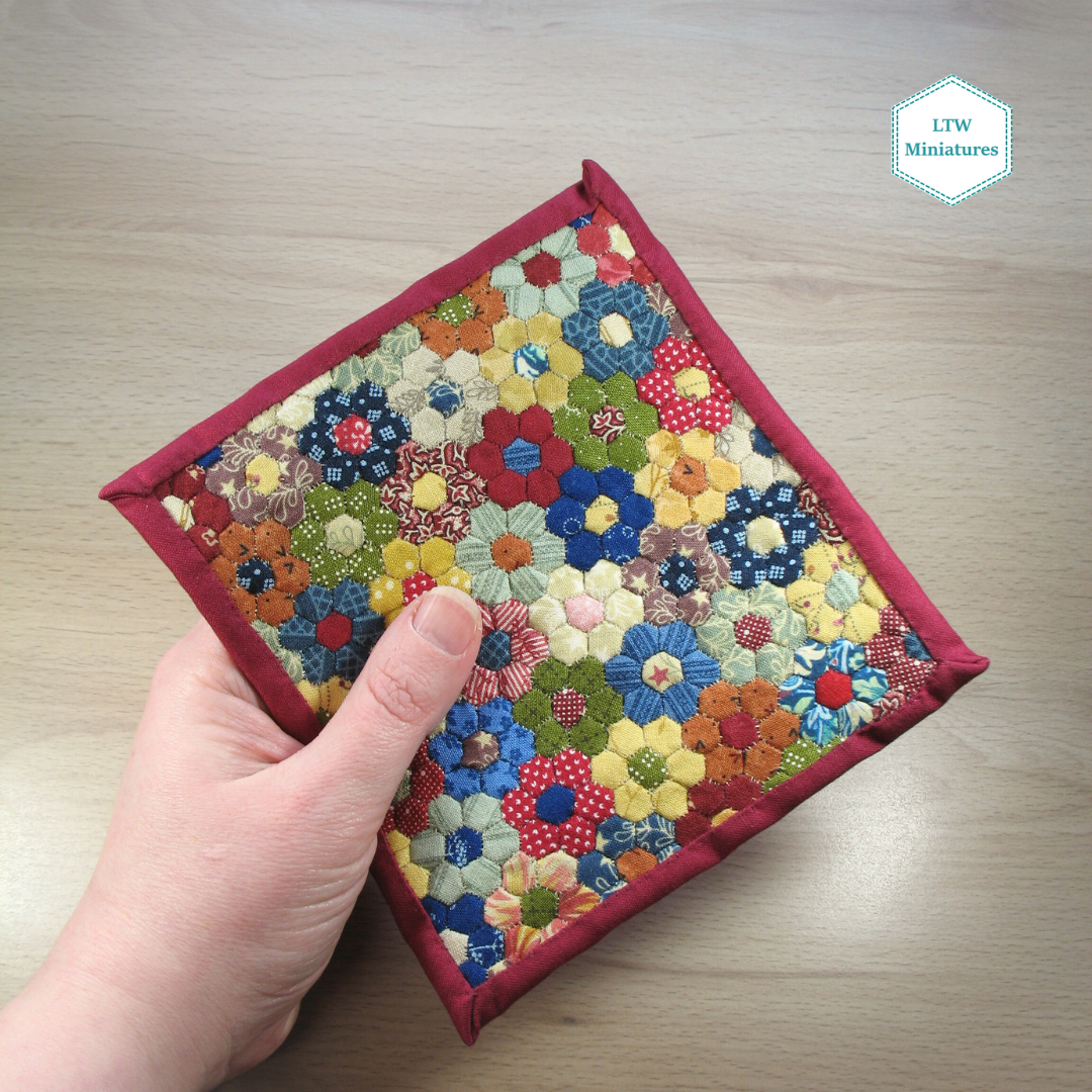 Flower Micro Hexies Single Quilt and Pillows for 1:12 Dollhouse